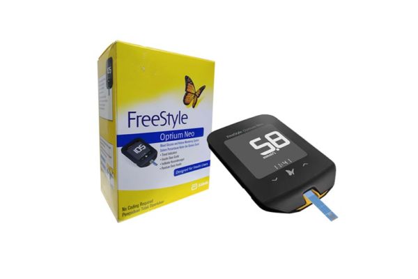 FREESTYLE OPTIUM  BLOOD GLUCOSE  MONITORING SYSTEM